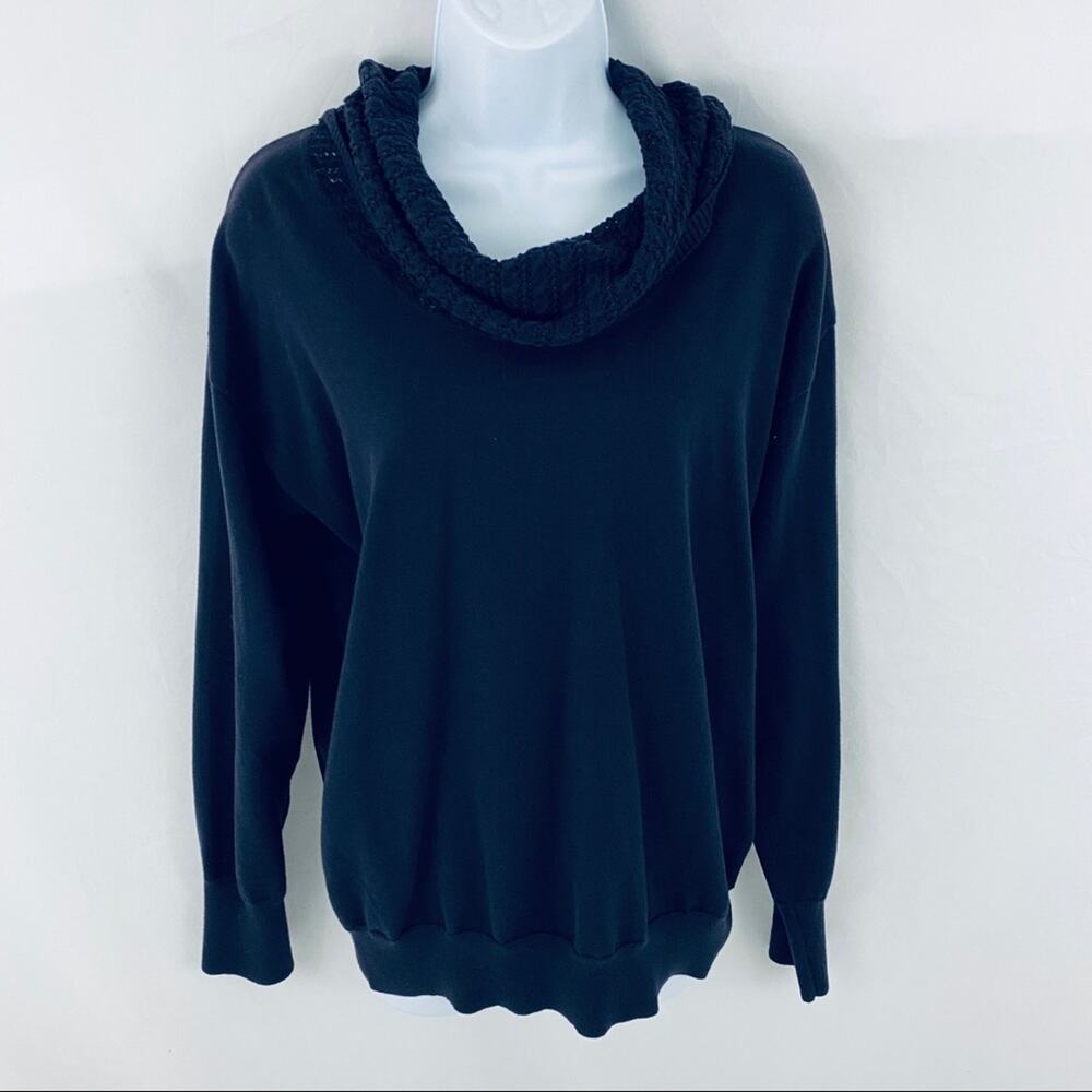 Lands End Sweater Size Medium